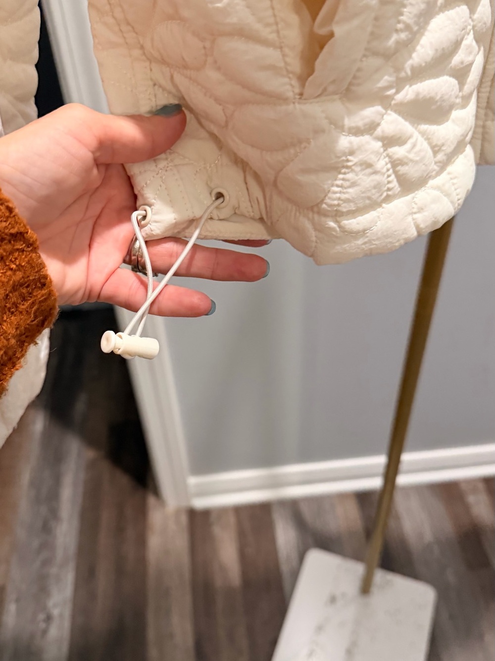 Love Tree Cream Quilted Floral Puffer Jacket - Picture 4 of 5